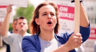 When and How to Use Picketing for Union Recognition